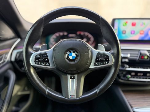 Used 2023 BMW M550i xDrive w/ Executive Package AWD/4WD image 14