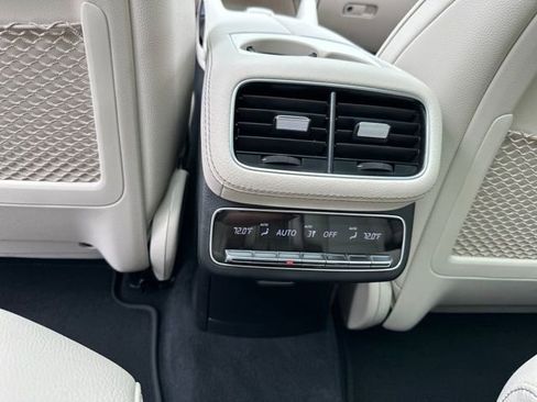 Used 2025 Mercedes-Benz GLS 450 4MATIC image 27