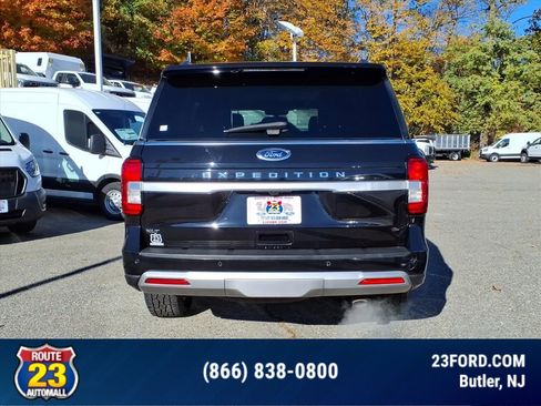 Certified 2022 Ford Expedition XLT image 6