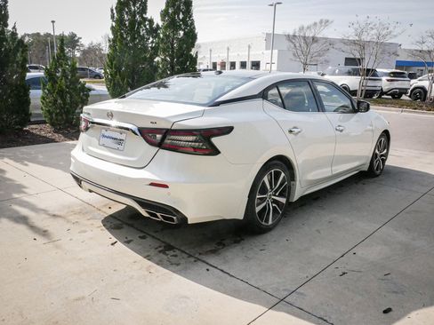 Used 2023 Nissan Maxima SL image 11