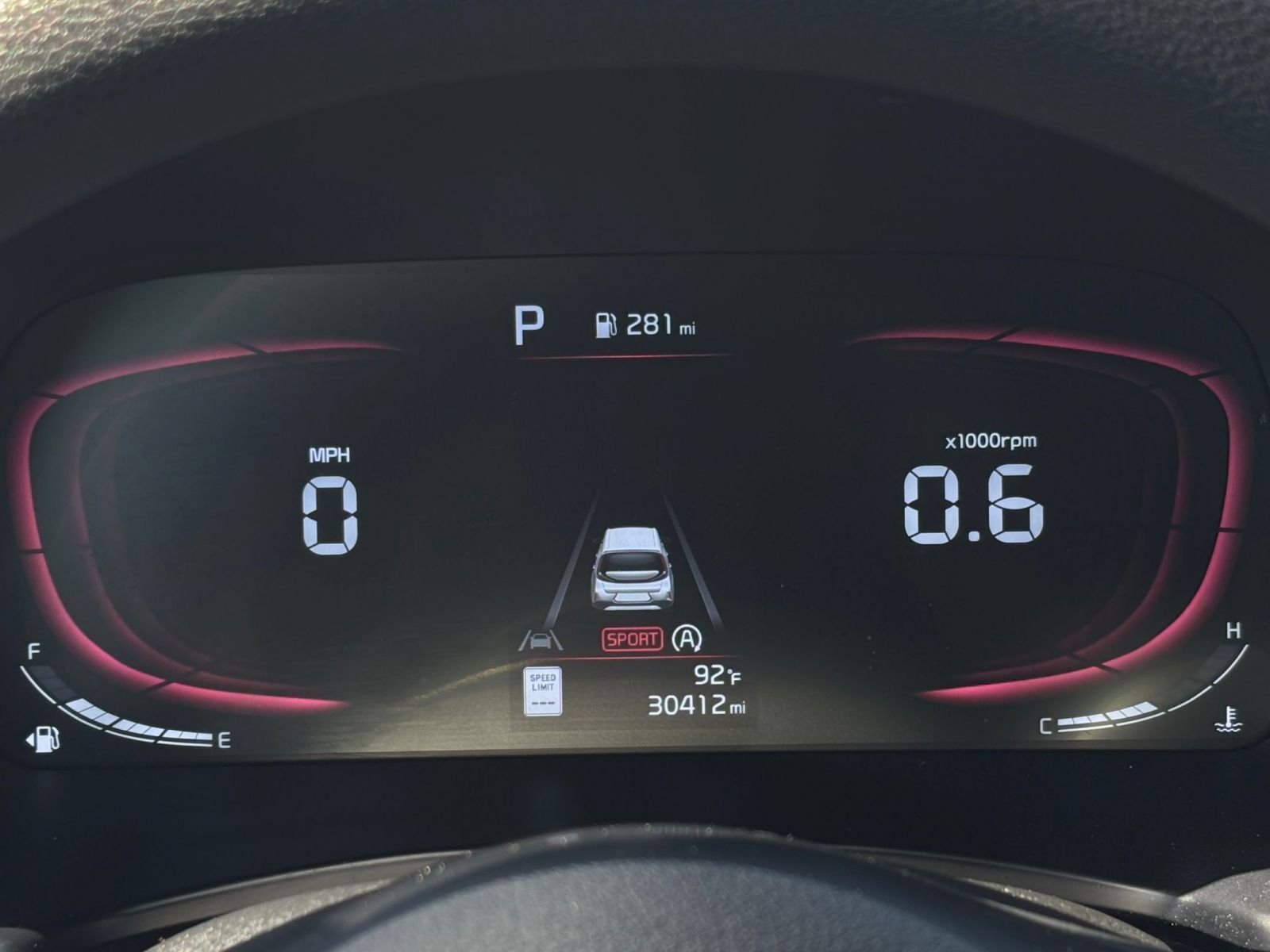 Used 2025 Kia Soul LX w/ LX Technology Package FWD image 34