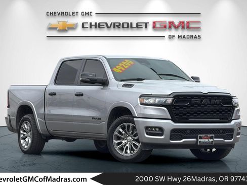Used 2025 RAM 1500 Big Horn AWD/4WD image 1
