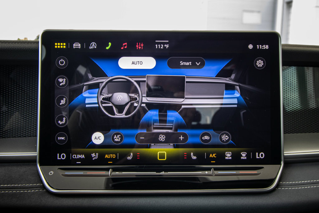 New 2026 Volkswagen Tiguan SE R-Line FWD image 44