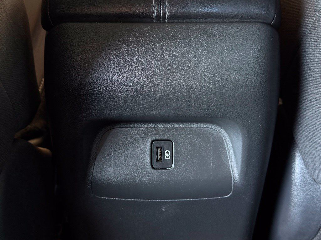 Used 2022 Nissan Sentra SV FWD image 15