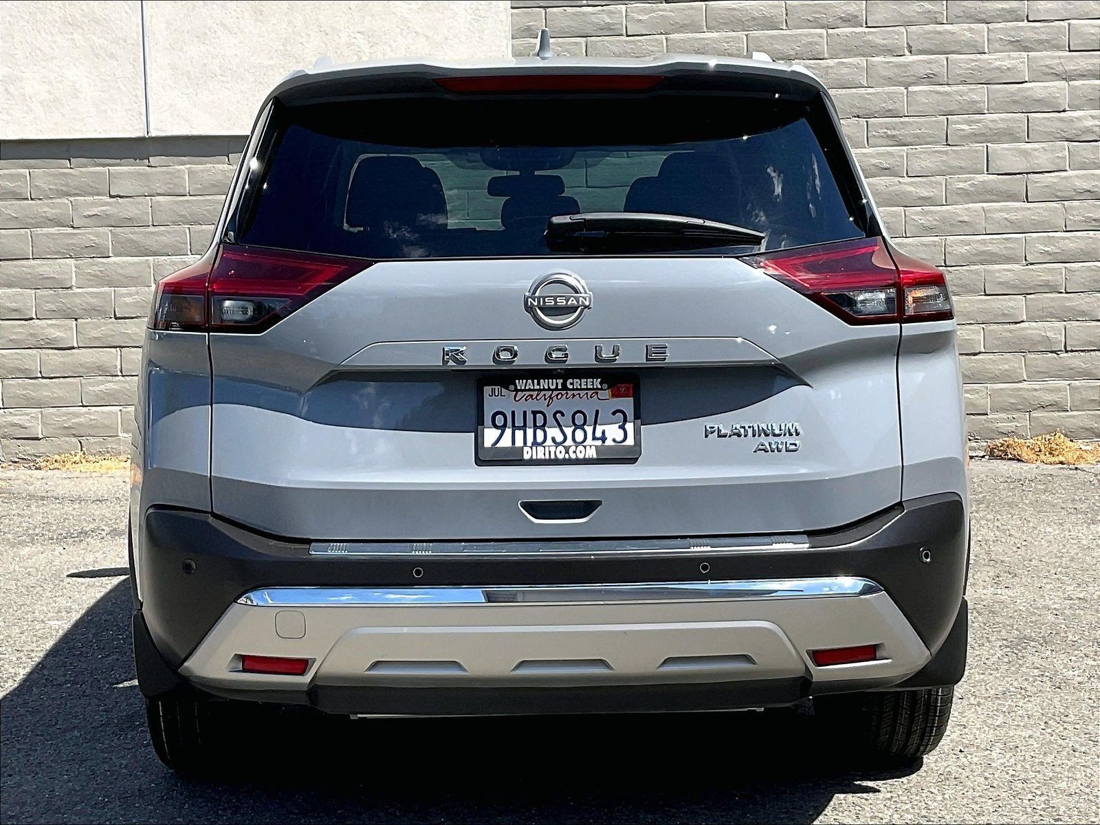 Used 2023 Nissan Rogue Platinum AWD/4WD image 3