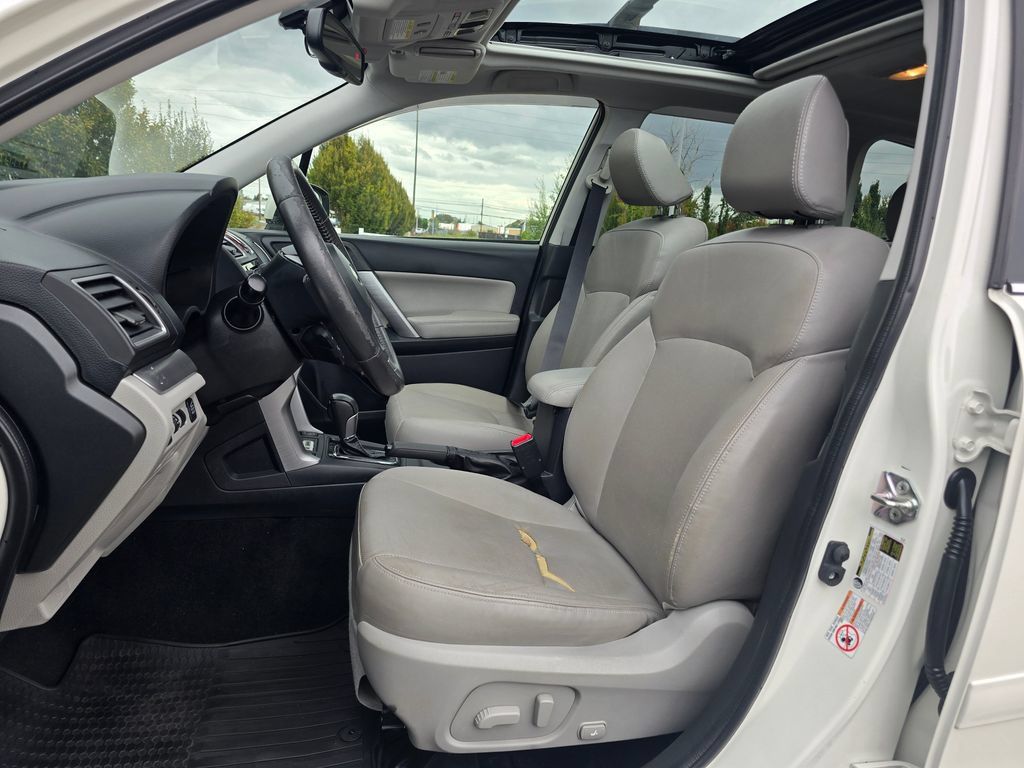 Used 2016 Subaru Forester 2.5i Touring w/ Eyesight & Navigation System AWD/4WD image 10