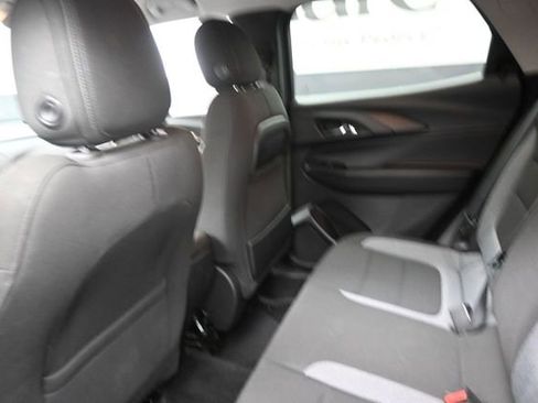 Used 2023 Chevrolet TrailBlazer LT AWD/4WD image 19