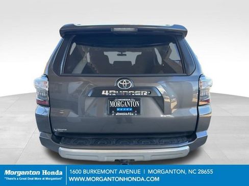 Used 2017 Toyota 4Runner TRD Off-Road image 8