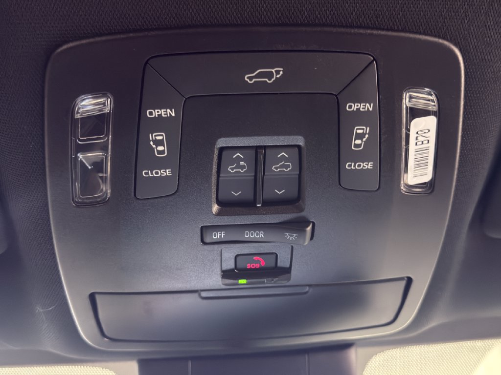 Used 2026 Toyota Sienna XSE AWD/4WD image 31