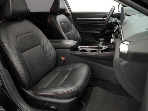 Used 2024 Nissan Altima 2.5 SR w/ SR Premium Package FWD image 30