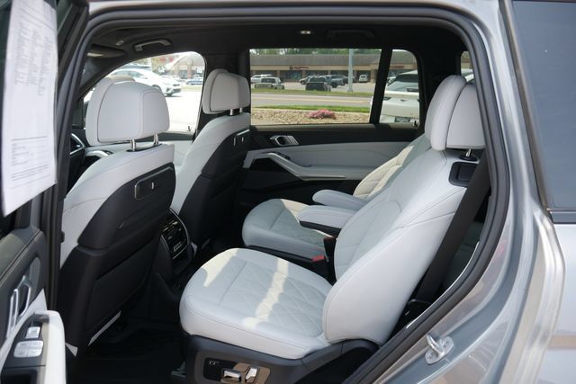 Used 2024 BMW X7 xDrive40i w/ Executive Package AWD/4WD image 27