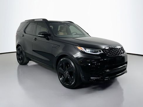 New 2025 Land Rover Discovery Dynamic SE image 3