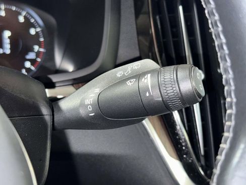Used 2020 Volvo V60 T5 Momentum FWD image 28