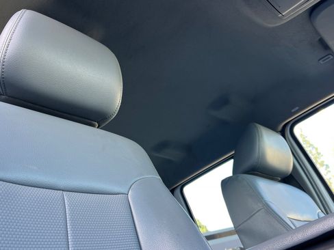 Used 2016 Ford F550 2WD Crew Cab Super Duty image 17