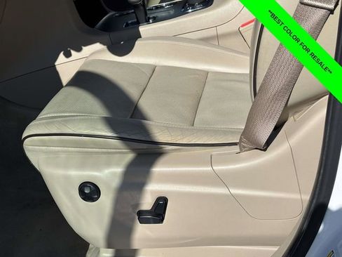 Used 2014 Jeep Grand Cherokee Overland image 5