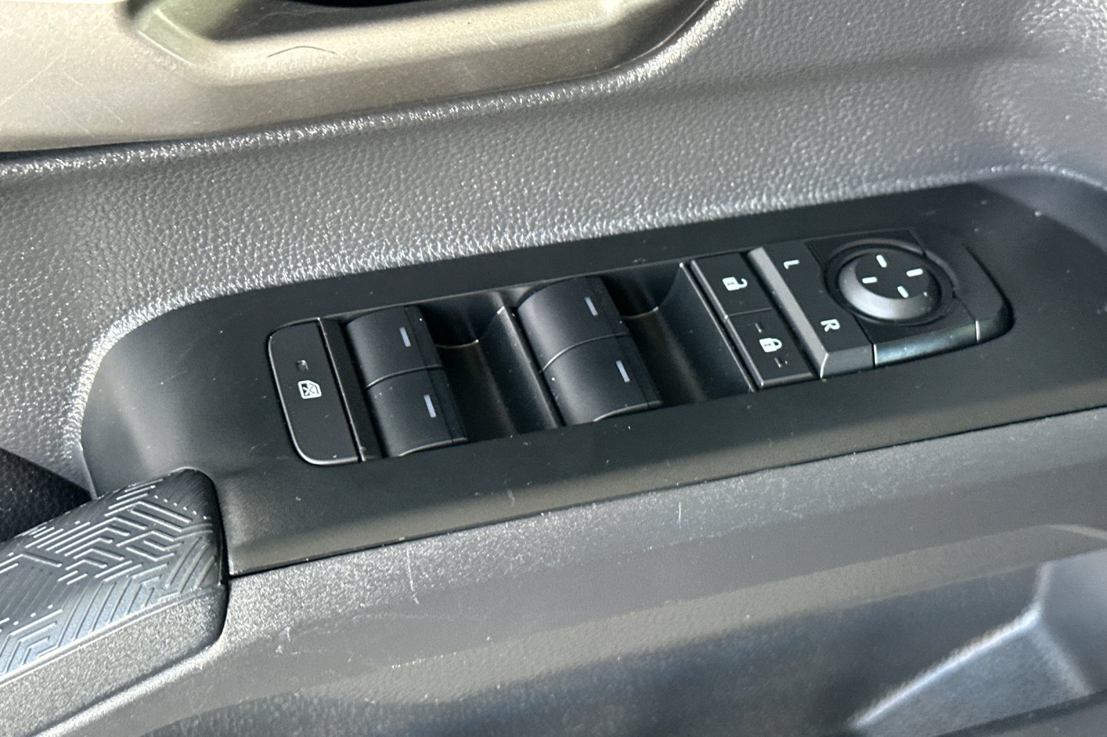Used 2024 Toyota Tacoma TRD Sport w/ TRD Sport Upgrade Package RWD image 12