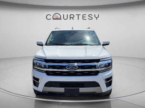 Used 2022 Ford Expedition Limited image 8