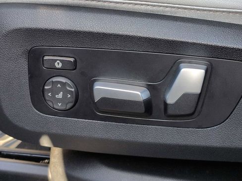 Used 2024 BMW X5 xDrive40i w/ Parking Assistance Package image 17