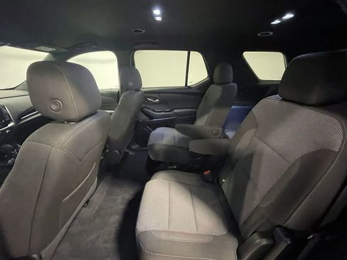 Used 2023 Chevrolet Traverse LT image 24