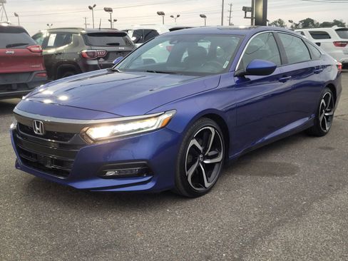 Used 2018 Honda Accord Sport image 12
