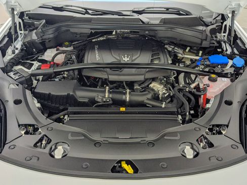 Used 2024 Maserati Grecale GT image 59