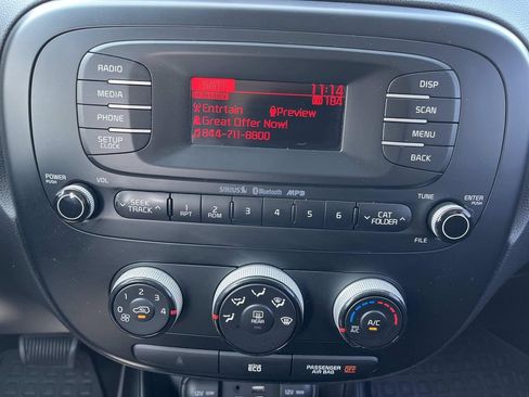 Used 2016 Kia Soul FWD image 14