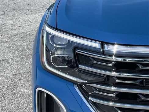 New 2025 Volkswagen Atlas SEL image 11