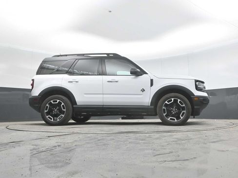 Used 2023 Ford Bronco Sport Outer Banks w/ Tech Package AWD/4WD image 30
