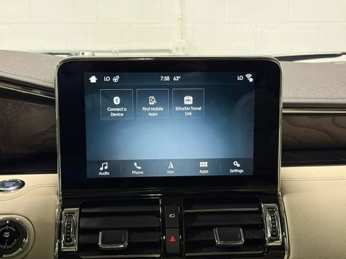 Used 2019 Lincoln Navigator L Reserve AWD/4WD image 38