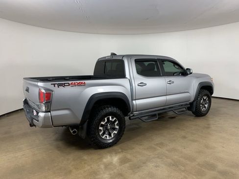 Used 2020 Toyota Tacoma TRD Off-Road w/ Technology Package AWD/4WD image 8