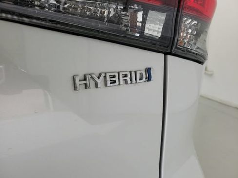 Used 2023 Toyota Highlander XLE FWD image 8