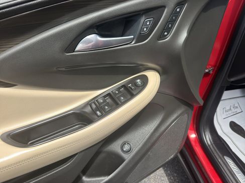 Used 2019 Buick Envision Essence AWD/4WD image 15