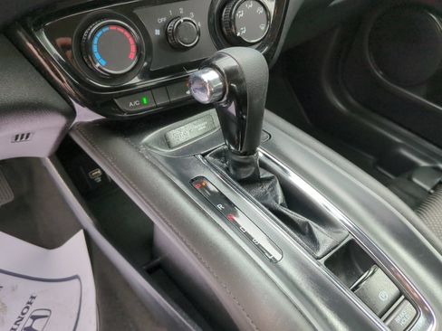 Certified 2022 Honda HR-V LX image 16