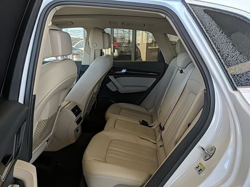 Used 2018 Audi Q5 2.0T Premium Plus w/ Premium Plus Package image 16