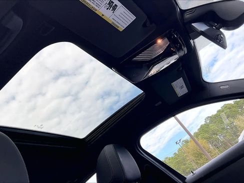 Certified 2025 BMW M340i Sedan image 14