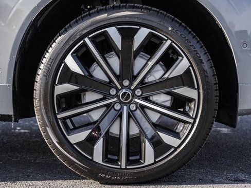 New 2026 Volvo XC60 B5 Ultra w/ Climate Package image 17
