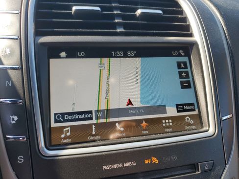 Used 2017 Lincoln MKX Reserve image 26
