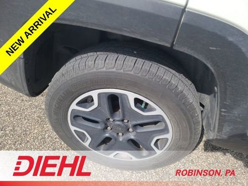 Used 2016 Jeep Renegade Trailhawk w/ Cold Weather Group image 6
