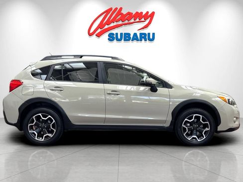 Used 2015 Subaru Crosstrek 2.0i Limited AWD/4WD image 3