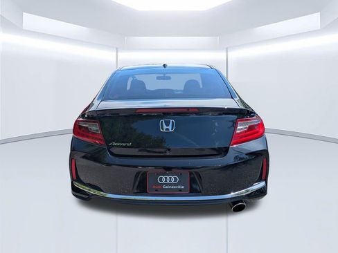 Used 2017 Honda Accord EX image 5