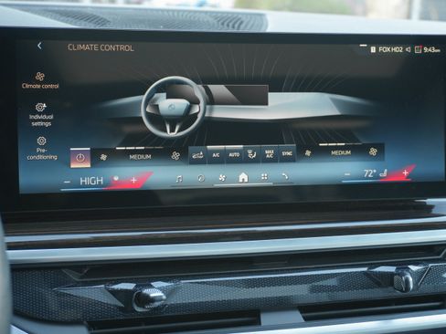 Certified 2025 BMW X7 xDrive40i image 25