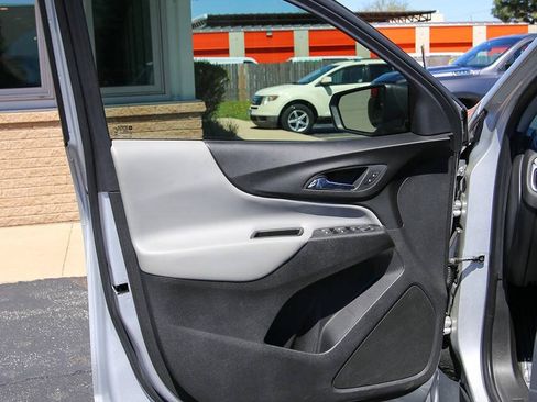 Used 2020 Chevrolet Equinox LS FWD image 37