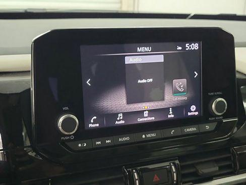 Certified 2022 Nissan Pathfinder SV w/ SV Premium Package image 28