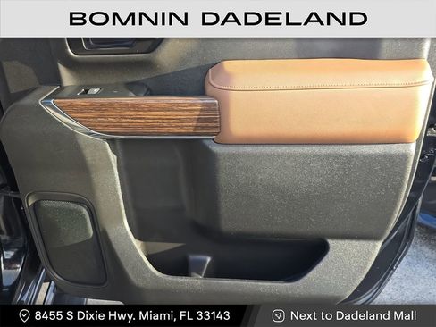 Used 2022 Chevrolet Silverado 2500 High Country w/ Z71 Off-Road Package image 12