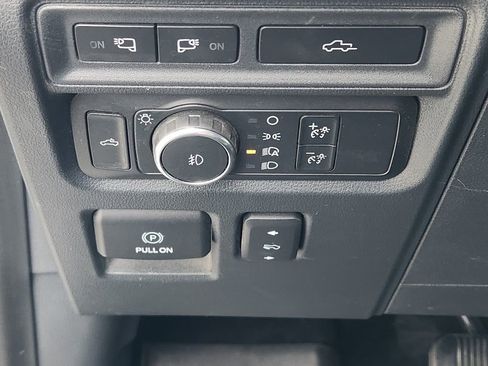 Used 2021 Ford F150 Lariat w/ Equipment Group 501A Mid AWD/4WD image 17