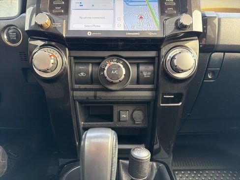 Used 2021 Toyota 4Runner Venture w/ Moonroof Package image 30