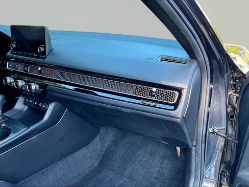 Certified 2025 Honda Civic Sport image 18