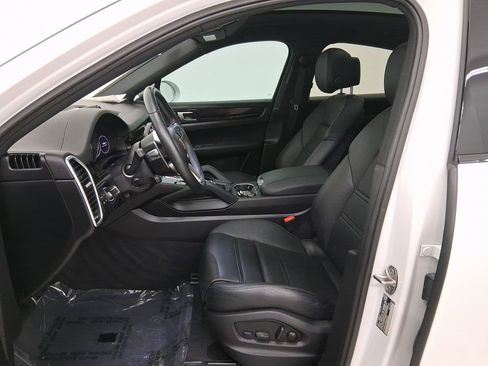 Used 2022 Porsche Cayenne S image 5