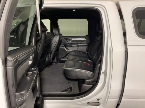 Used 2024 RAM 1500 Laramie AWD/4WD image 31