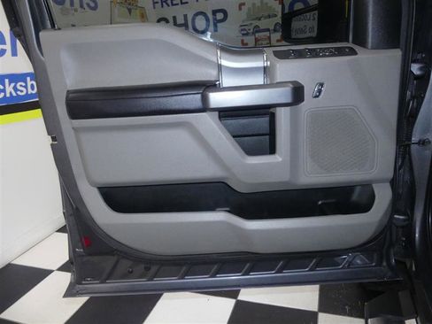 Used 2021 Ford F250 XLT w/ XLT Premium Package image 19